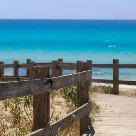 Holiday home Exclusive Beachfront Baia Verde