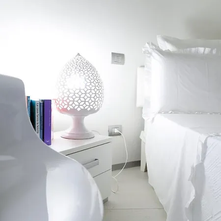 Exclusive Beachfront Baia Verde Holiday home